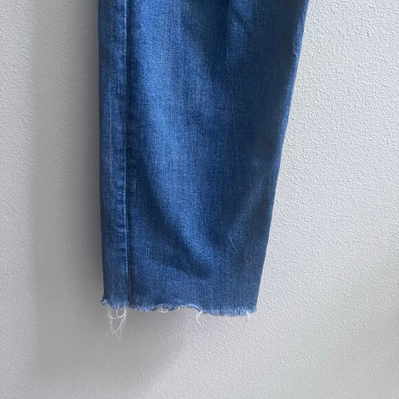 ZARA Ultra High Rise Stretchy Straight Leg Blue Jeans Raw Hem Medium Wash Size 6 - Picture 4 of 6